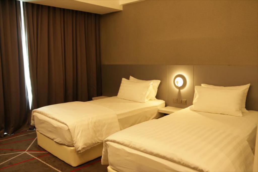 Amerin Hotel Johor Bahru Dış mekan fotoğraf