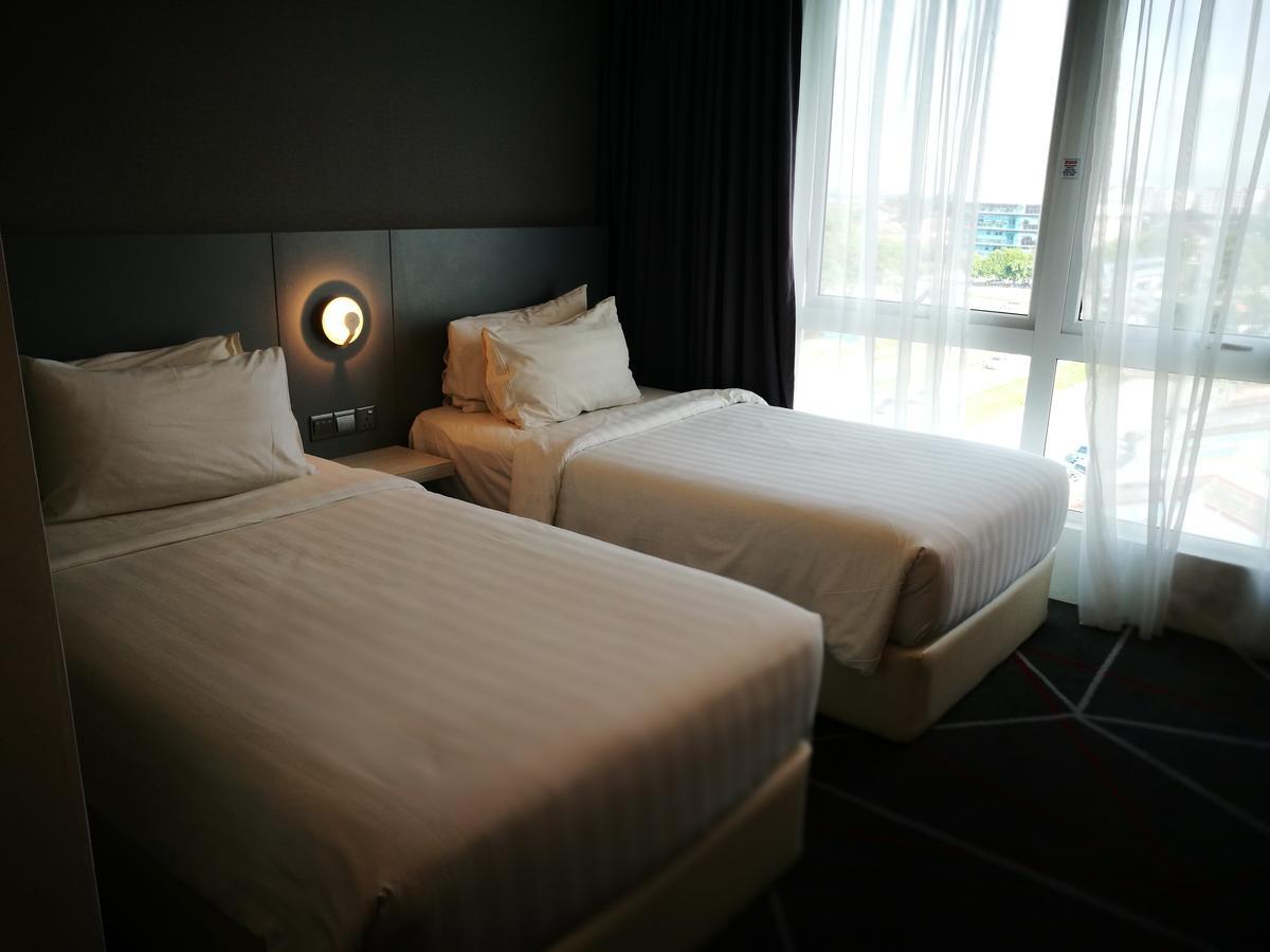 Amerin Hotel Johor Bahru Dış mekan fotoğraf