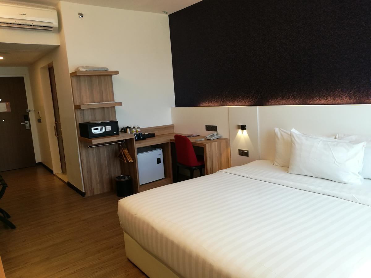 Amerin Hotel Johor Bahru Dış mekan fotoğraf