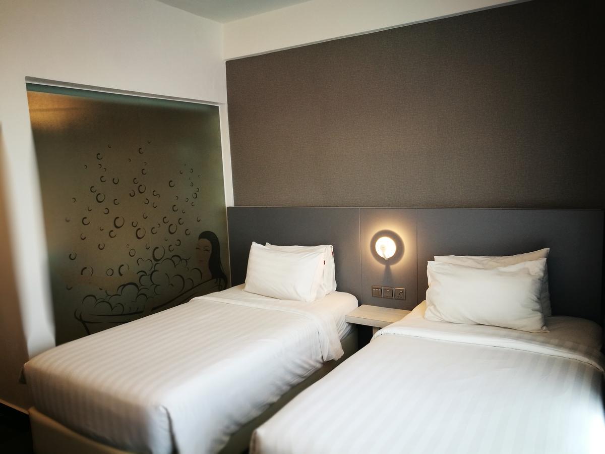 Amerin Hotel Johor Bahru Dış mekan fotoğraf