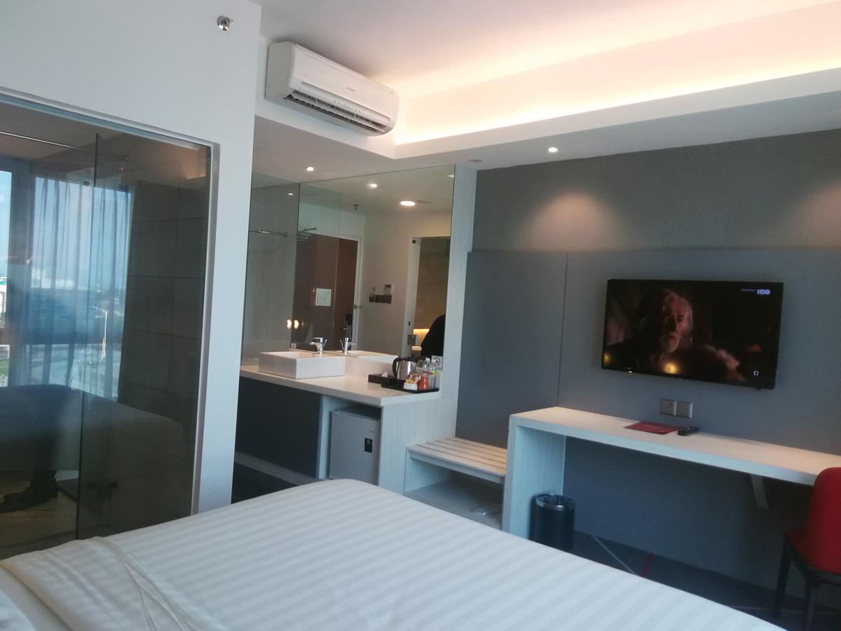 Amerin Hotel Johor Bahru Dış mekan fotoğraf